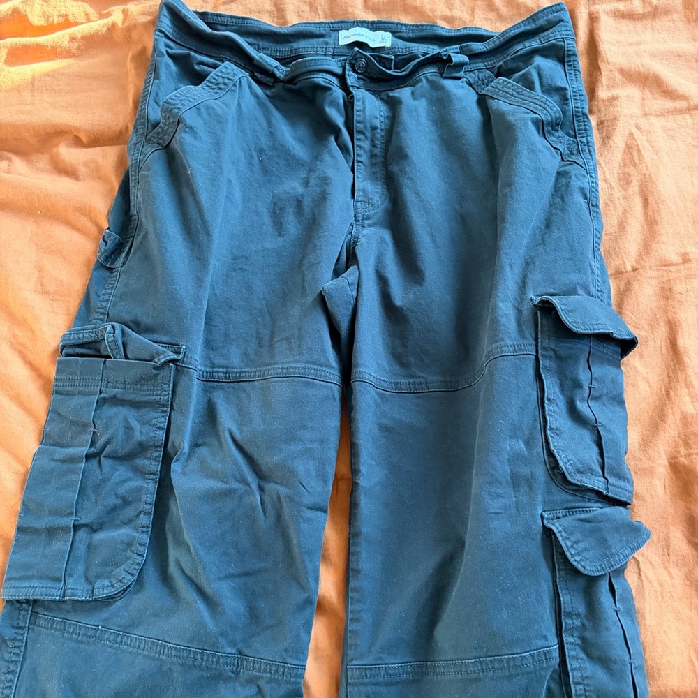 Abercrombie & Fitch Black Wide Leg Cargo Pants - Picture 6 of 10